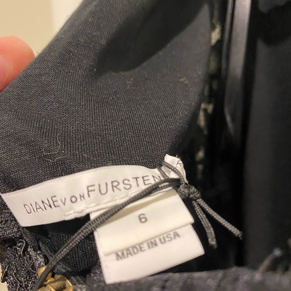 DVF Zarita dress.  Fits small.  Size 6 but a small size 6. - Picture 2 of 3